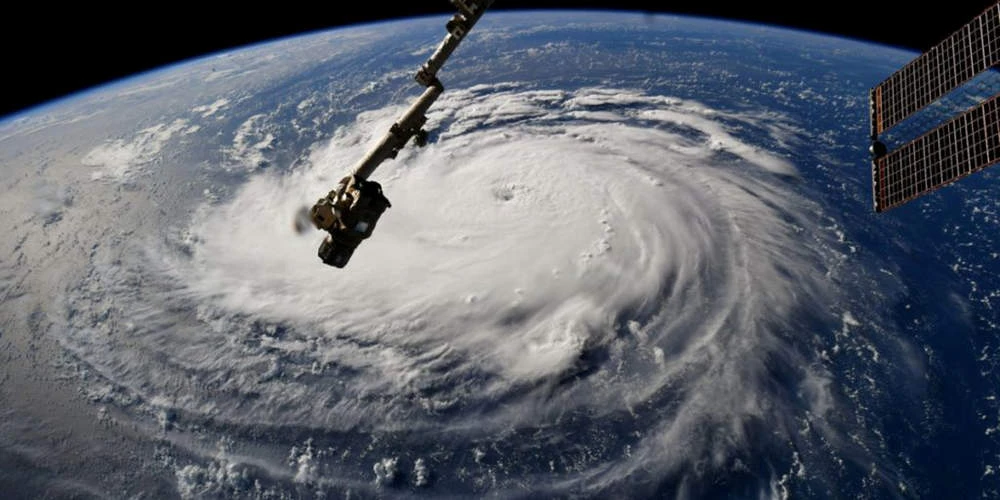 Τρόμος στις ΗΠΑ για την «Φλόρενς» – Πλησιάζει το καταστροφικότερο φαινόμενο της δεκαετίας (βίντεο)